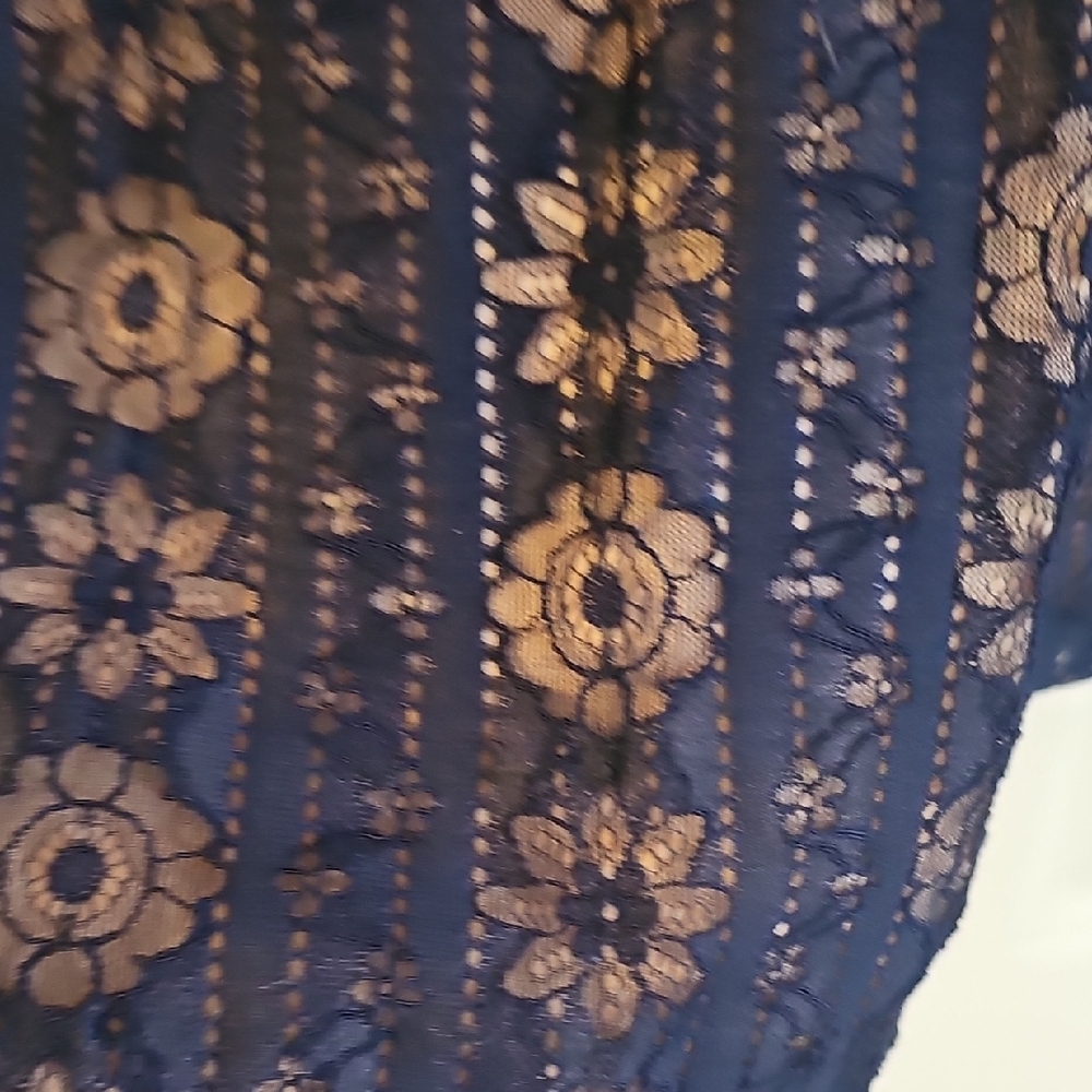 Suzanne Betro Navy Boxy Embellished Short Sleeve Blouse - Picture 2 of 4